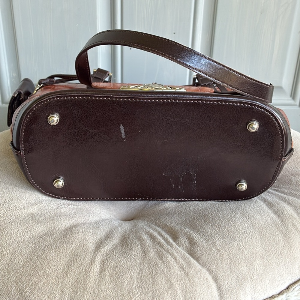 Vintage and Elegant Brighton Brown Croc-Embossed Women's Bag - Picture 6 of 9